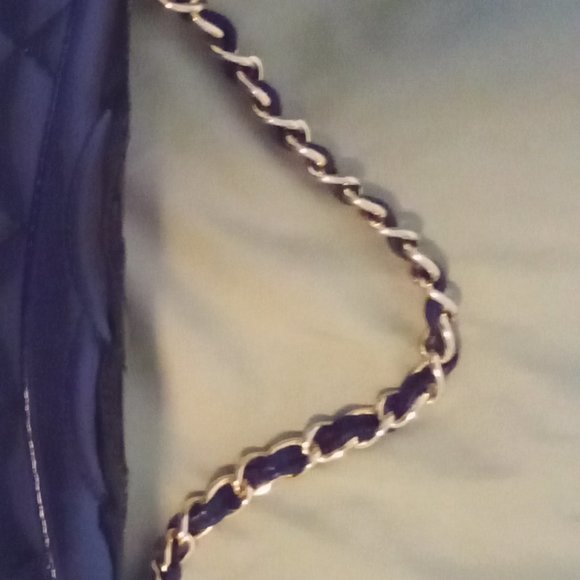 CHANEL Patent Leather Crossbody Bag - Picture 8 of 17